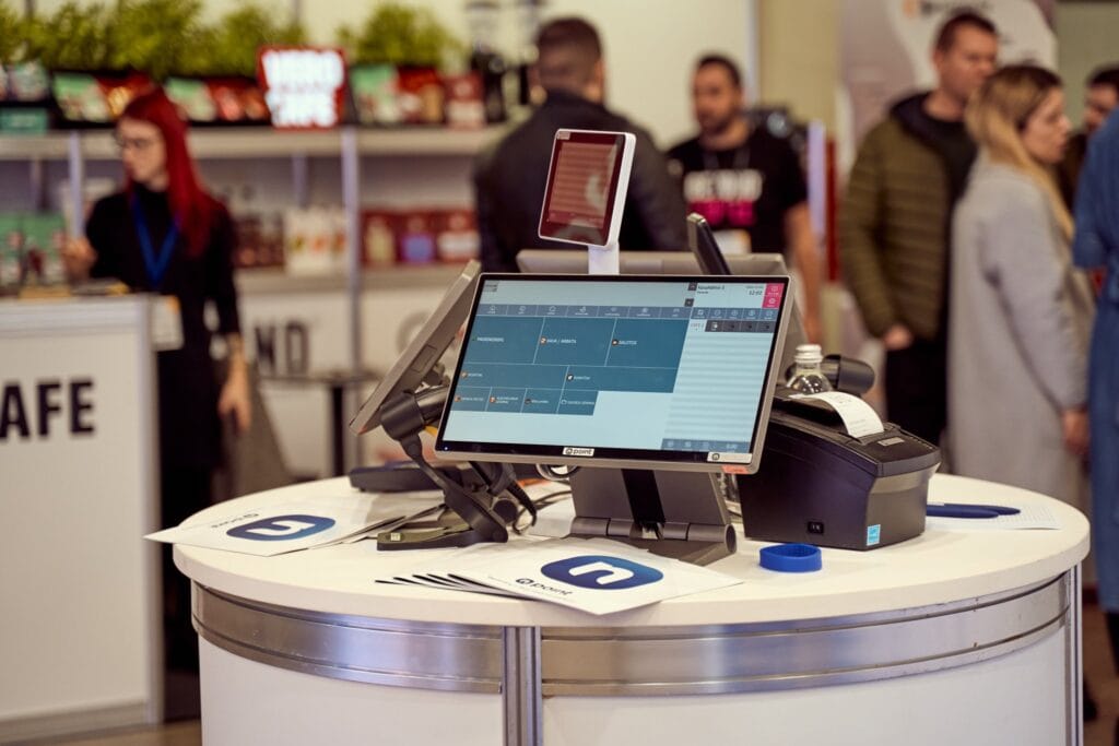 Naujų kasos kompiuterių siunta - Poindus VariPOS256 1 Kasa Npoint 008 DG200033