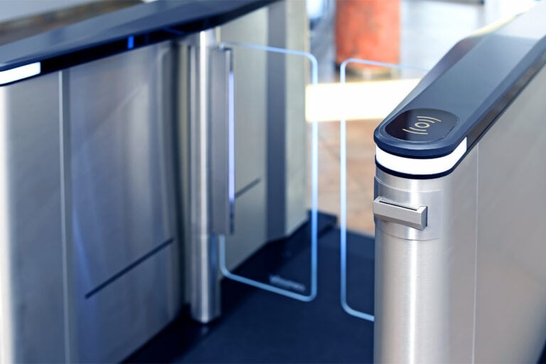 Naujienos 4 easygate-elite-exi2-cardcollector-03-1